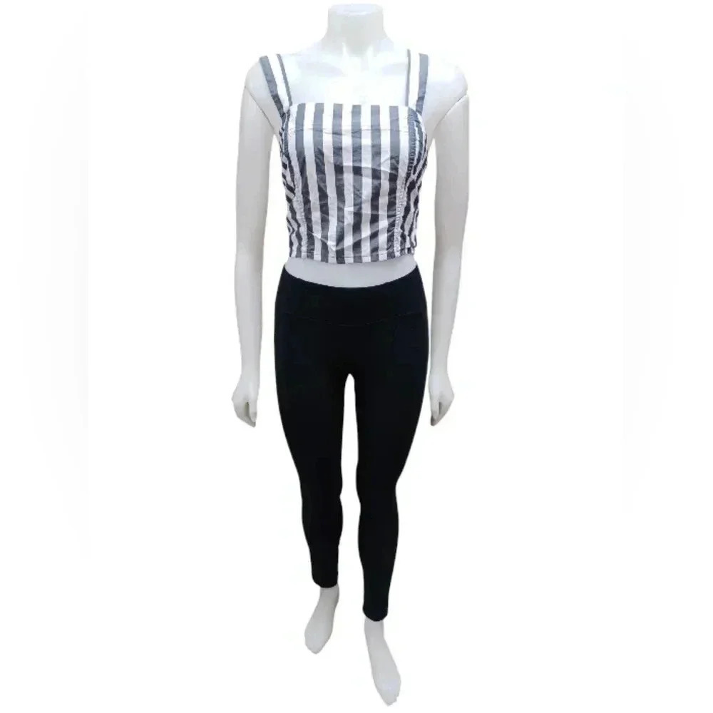Kensie NWT Crop Navy and White Tank Top Size Large